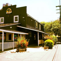 picture of T's Smokehouse and Grill